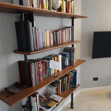 Domus Biennale, Modern In Centre. 威尼斯