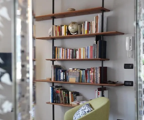 Domus Biennale, Modern In Centre. 威尼斯