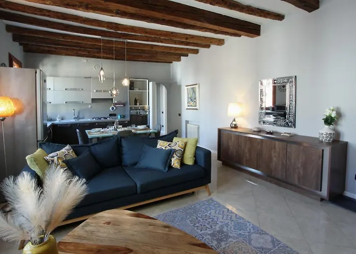 公寓 Domus Biennale, Modern In Centre.