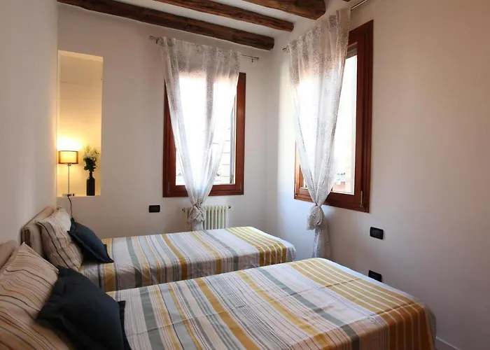 公寓 Domus Biennale, Modern In Centre.